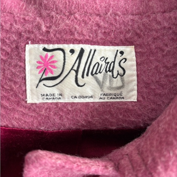 Vintage D’Allaird’s wool coat, dusty pink with magenta lining. Made in Canada. - Picture 10 of 10